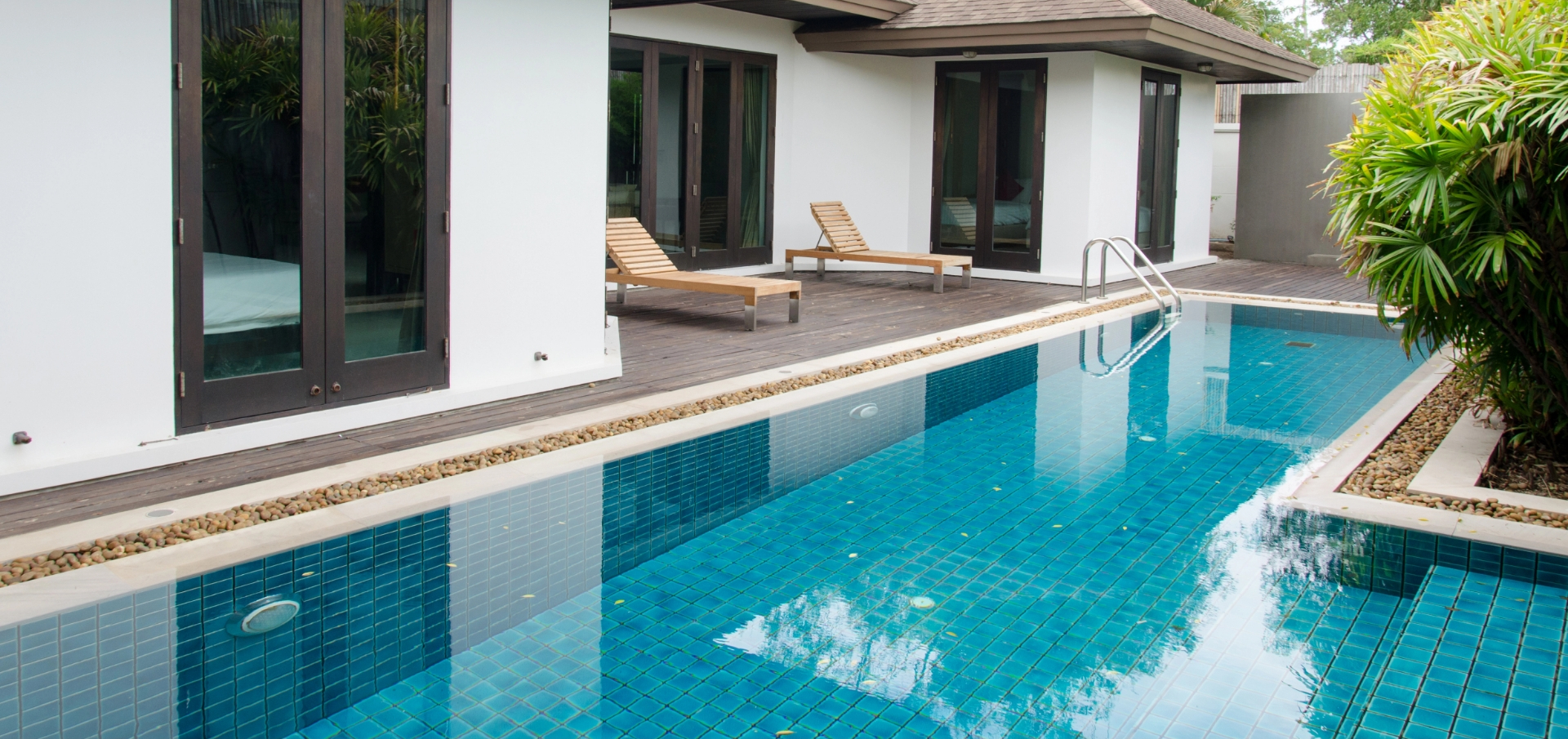 Inground Ontario fiberglass pools installations, sales, and designs, from Ontario Pool Services
