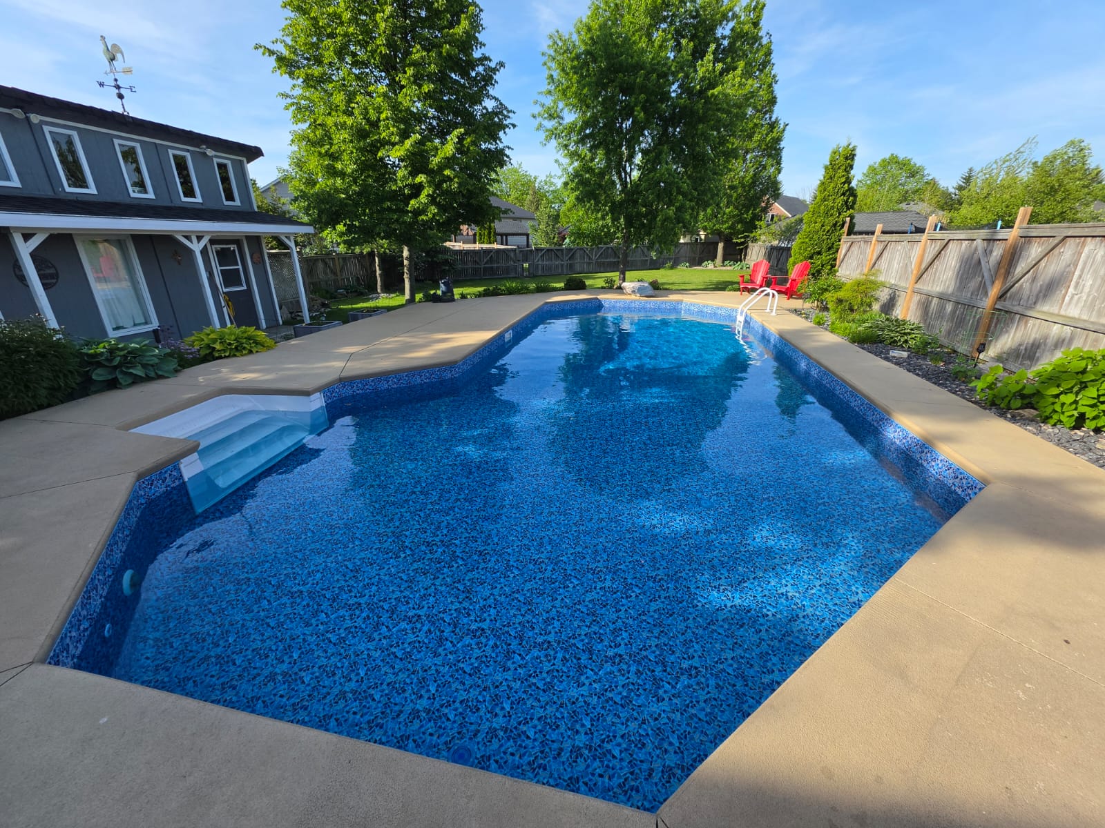 Ontario Pool Services for fiberglass pool liner services